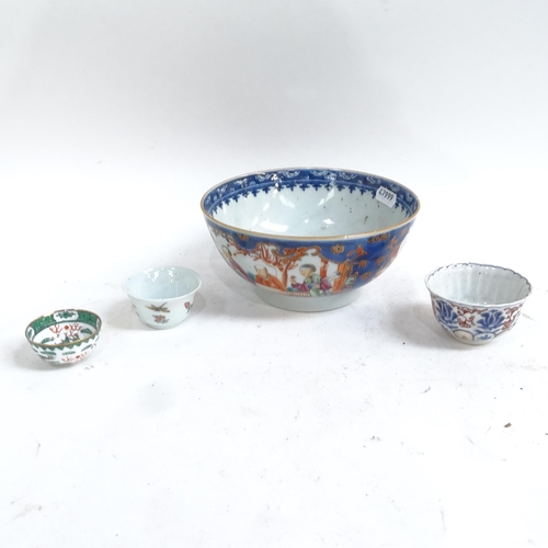 189 - A group of Chinese porcelain bowls, hand painted decoration, largest diameter 17cm (4)