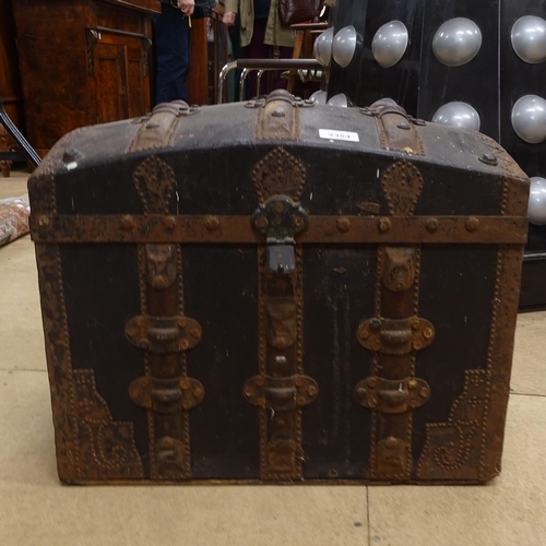 2354 - A small 19th century dome-top slat and steel-bound trunk, W47cm, H37cm, D34cm