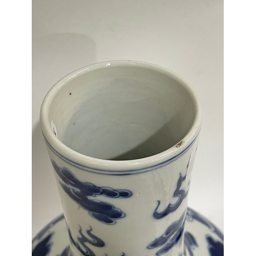 206 - A large Chinese blue and white dragon vase, height 34cm