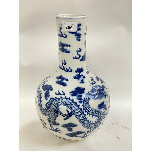 206 - A large Chinese blue and white dragon vase, height 34cm