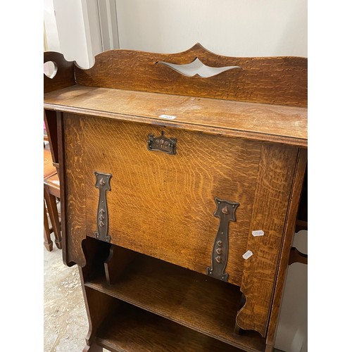 2500 - An Arts and Crafts oak student's bureau, W88cm, H120cm, D30cm