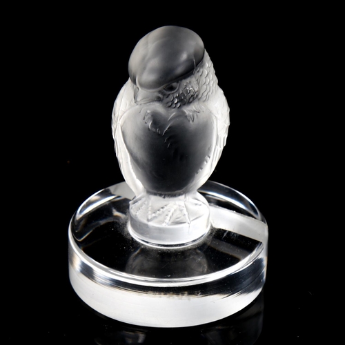 1038 - LALIQUE - a French glass bird menu card holder, clear and frosted glass, signed Lalique France on ba... 