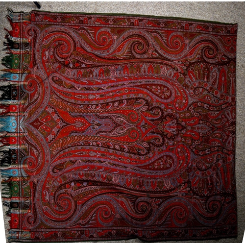 1041 - A large 19th century English paisley shawl circa 1865, approx 345cm x 163cm (11'4