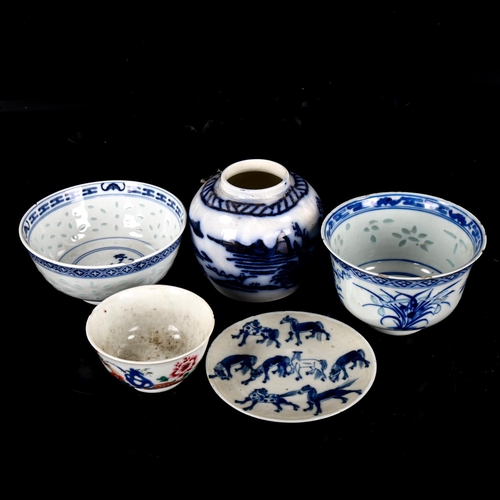 1069 - 5 pieces of Chinese blue and white porcelain