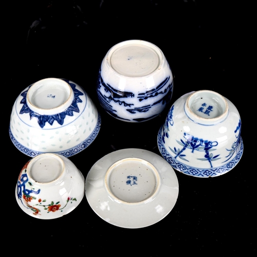 1069 - 5 pieces of Chinese blue and white porcelain