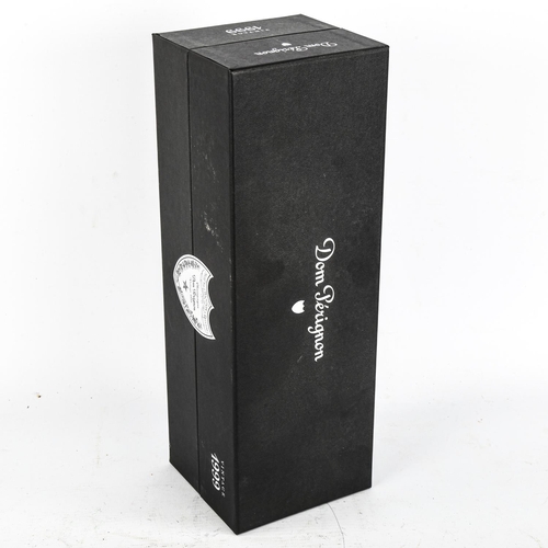 1118 - A bottle of Vintage 1999 Dom Perignon Champagne, in original sealed box, 750ml.