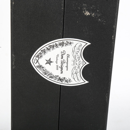 1118 - A bottle of Vintage 1999 Dom Perignon Champagne, in original sealed box, 750ml.