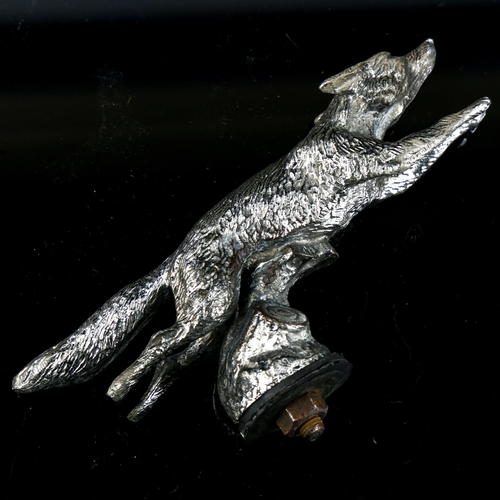 1132 - A chrome plate running fox design car mascot, early 20th century, length 13.5cm