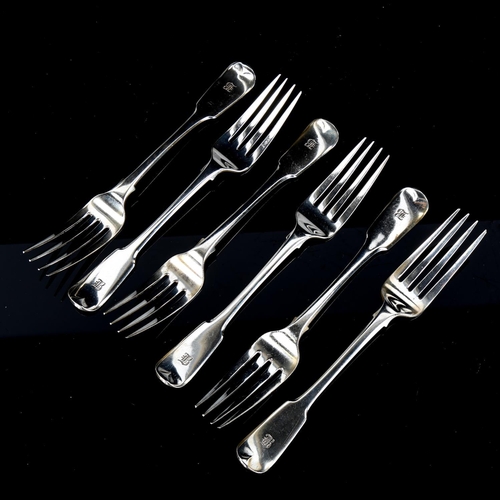 224 - A set of 6 George III silver Fiddle pattern dinner forks, probably by William Welch II, hallmarks Ex... 