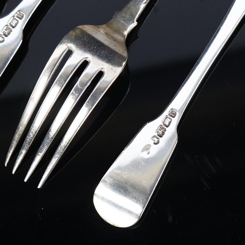 224 - A set of 6 George III silver Fiddle pattern dinner forks, probably by William Welch II, hallmarks Ex... 