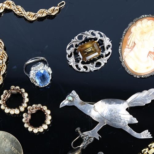 464 - Various jewellery, including Scottish silver thistle brooch, large stone set running bird brooch, ca... 