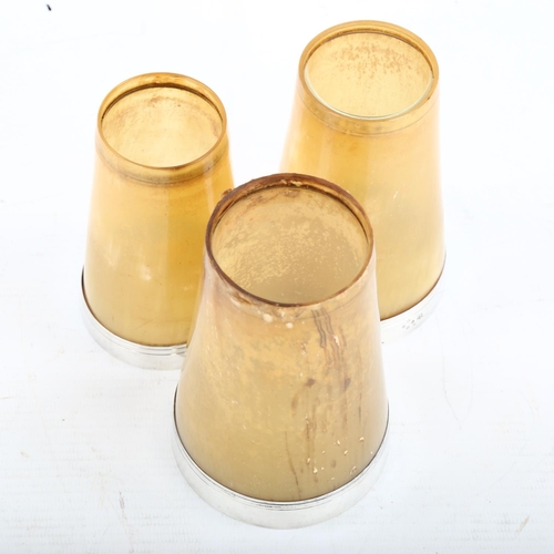 1276 - A set of 3 Victorian graduated horn beakers, with silver rims, by Thornhill of London, largest heigh... 