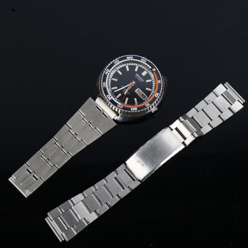 7 - SEIKO - a Vintage stainless steel Raleigh Sport Diver automatic bracelet watch, circa 1970s, ref. 70... 