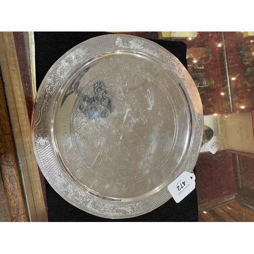 472 - **DESCRIPTION CHANGE** An *American* silver salver, engraved decoration, stamped MET, diameter 24cm,... 