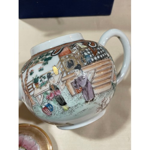 1070 - An 18th century Chinese Export porcelain teapot, with hand painted and gilded scenes, height 12.5cm