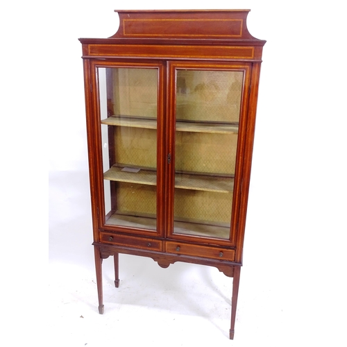 2127 - An Edwardian mahogany and satinwood-banded glass display cabinet, with 2 glazed doors, drawers under... 