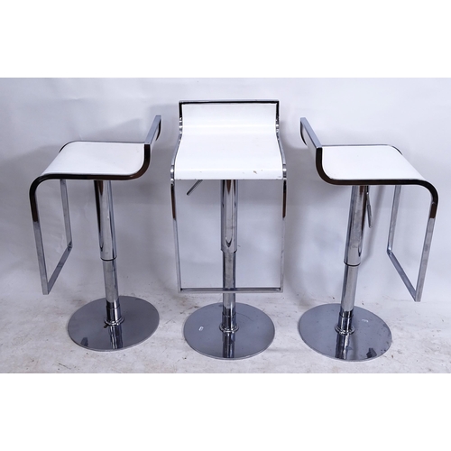 2144 - A set of 3 contemporary design modern rise and fall stools, on flat chrome base