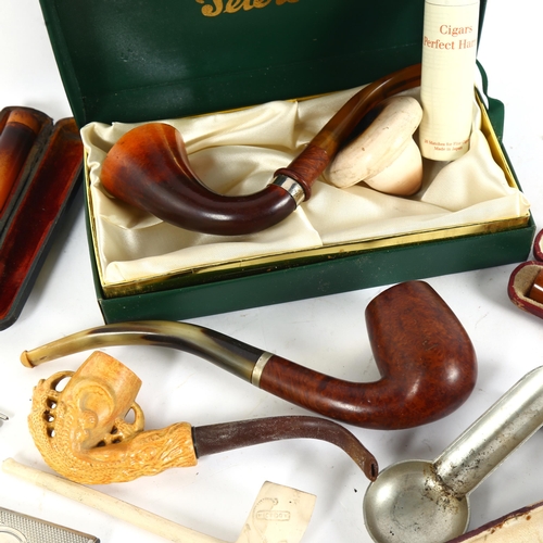 115 - Various smoking paraphernalia, pipes, cheroot holders, accessories etc