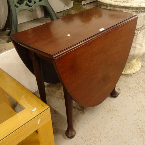 2692 - 19th century mahogany drop leaf dining table, on cabriole legs, W82cm