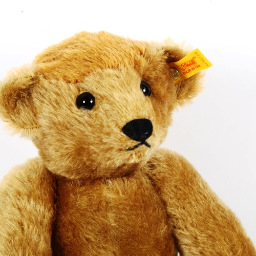 115 - A Steiff teddy bear 0156/38