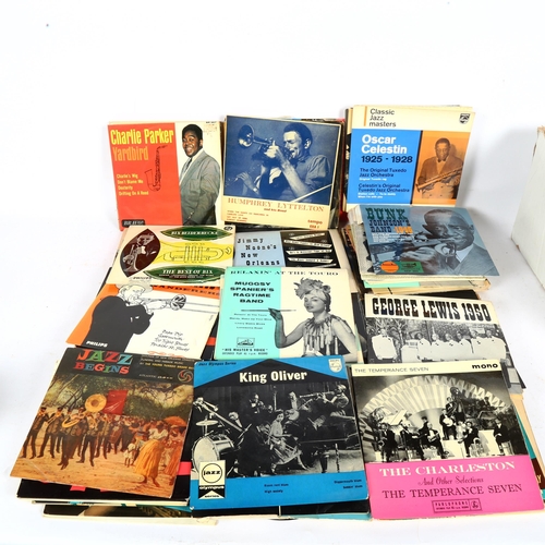 287 - A quantity of jazz and blues 45s and EPs (boxful)