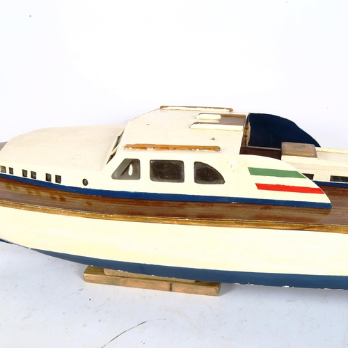 336 - A large model motor yacht, length 100cm