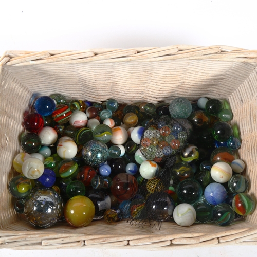 419 - A quantity of glass marbles (boxful)