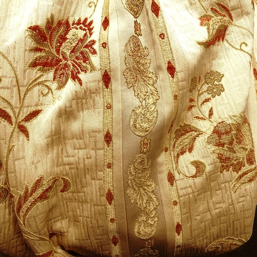 2759 - A single lined cream ground floral decorated curtain, drop 200cm approx, width 460cm approx