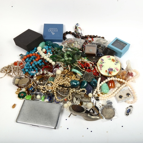 1030 - A large quantity of mixed costume jewellery, glass beads, agate necklace etc