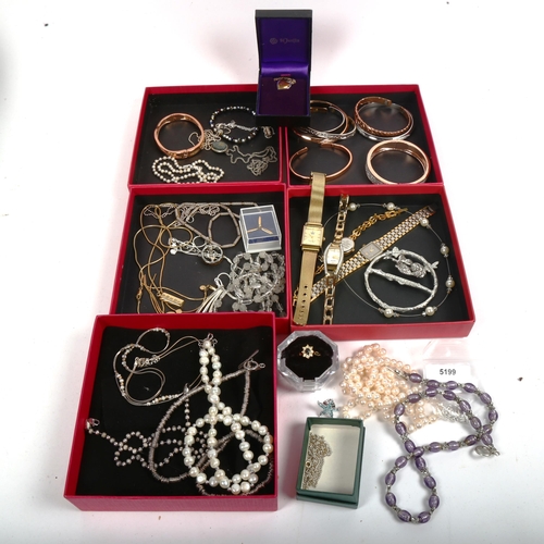 1043 - A quantity of modern costume jewellery, to include Pia, various bangles, necklaces etc (boxful)