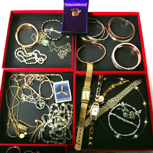 1043 - A quantity of modern costume jewellery, to include Pia, various bangles, necklaces etc (boxful)