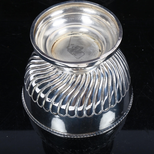 1153 - A late Victorian silver sugar bowl of half fluted form, 4.4oz, Chester 1900