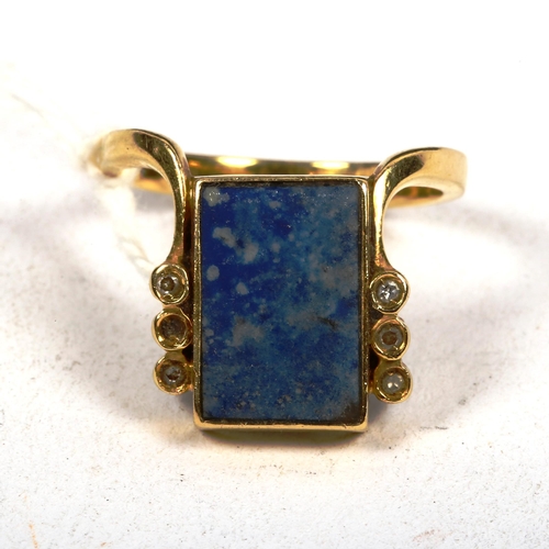 1166 - An 18ct gold dress ring set with a square lapis lazuli panel, size P