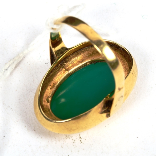 1187 - A 14ct gold and oval green stone panel dress ring, 7.4g, size P