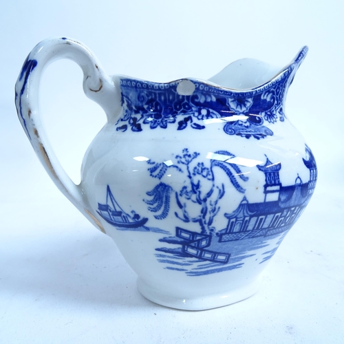 332 - A large quantity of blue and white china and ceramics (boxful)