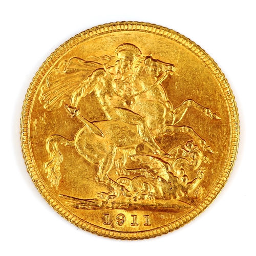 104 - A George V 1911 gold full sovereign coin, 7.9g