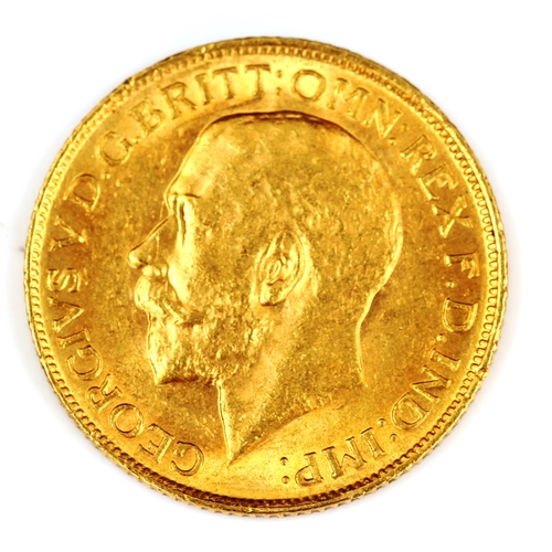 104 - A George V 1911 gold full sovereign coin, 7.9g