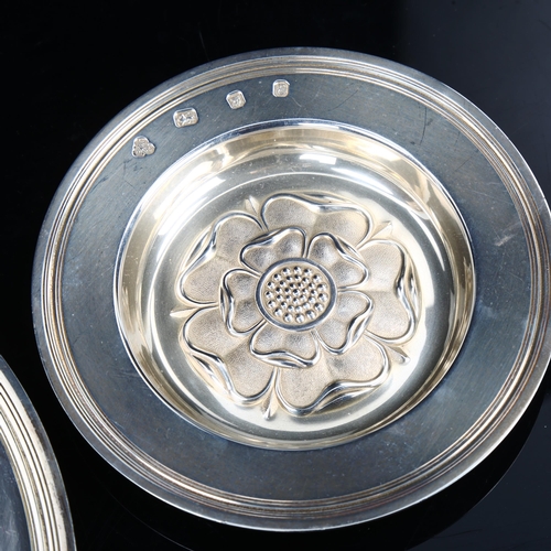 160 - A graduated pair of Elizabeth II silver Tudor Rose armada dishes, by C J Vander Ltd, hallmarks Londo... 