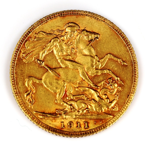 85 - A George V 1911 gold full sovereign coin, 7.9g