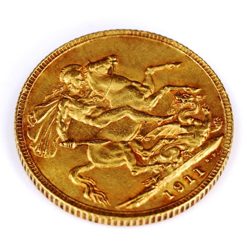 85 - A George V 1911 gold full sovereign coin, 7.9g