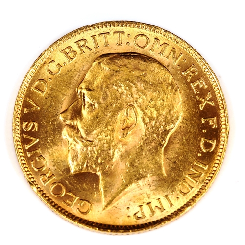 90 - A George V 1926 gold full sovereign coin, South Africa Mint, 7.9g