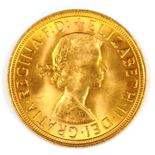 98 - An Elizabeth II 1957 gold full sovereign coin, 7.9g