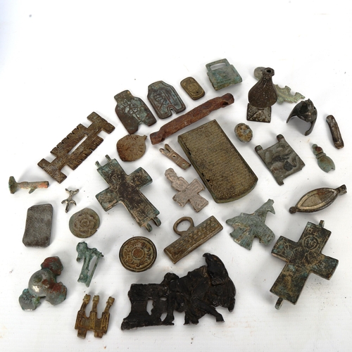 1096 - ANTIQUITIES - miniature bronze items, Chinese money etc