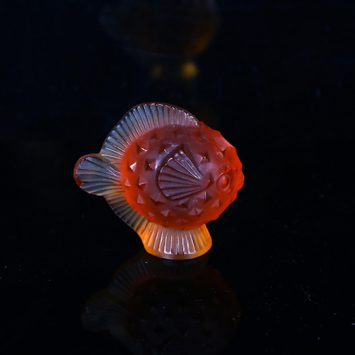 1230 - LALIQUE - an orange glass puffer fish, engraved signature, height 4.5cm