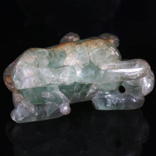 1426 - A Chinese green flourite quartz Dog of Fo, length 14cm