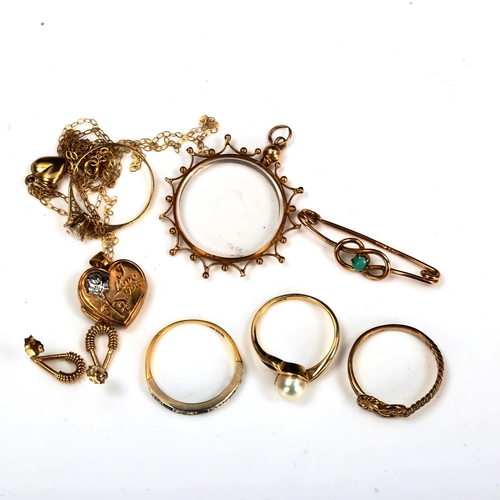 720 - Various gold jewellery, including 18ct sapphire ring, 2.2g, 9ct photo locket pendant, 4.7g, and othe... 