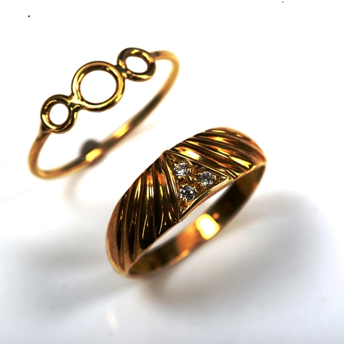 733 - 2 Continental 18ct gold rings, both size L, 3g total (2)