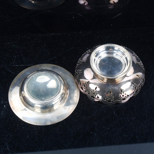 787 - A small Elizabeth II silver Armada dish, and a small pedestal bon bon dish, diameter 12cm, 6.6oz tot... 