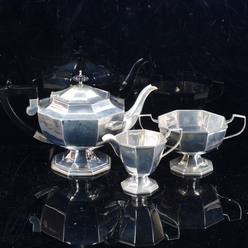 791 - A George VI Art Deco silver 3-piece tea set, comprising teapot, 2-handled sugar bowl and cream jug, ... 