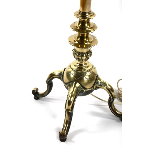 1424 - A good quality Victorian brass standard lamp, on heavy quadruple base, converted to electric